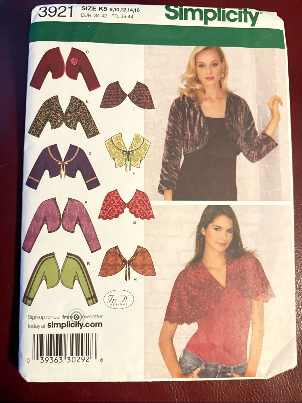Simplicity Pattern 3921 K5 for Misses’ Boleros and Capelets